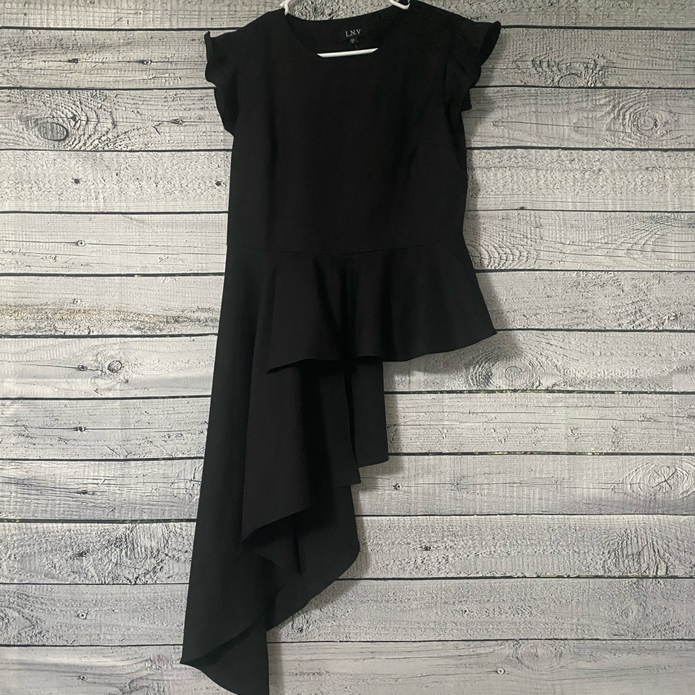 3 items for 10$ ! 🚨 Beautiful black blouse.